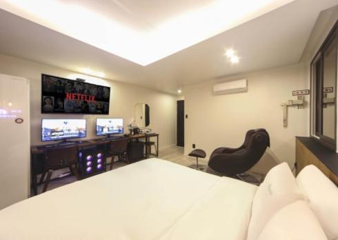 The Stone Bridge Hotel Sasang Busan Esterno foto