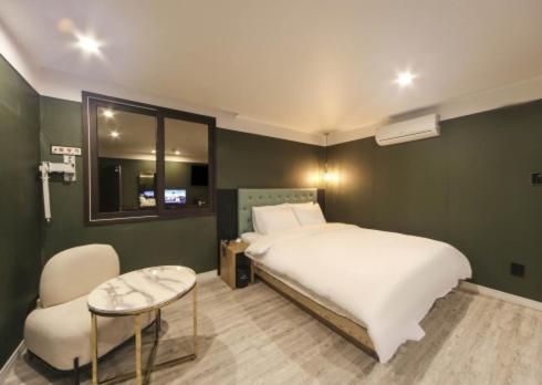 The Stone Bridge Hotel Sasang Busan Esterno foto