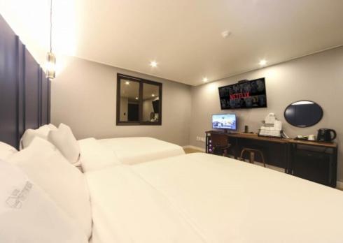The Stone Bridge Hotel Sasang Busan Esterno foto