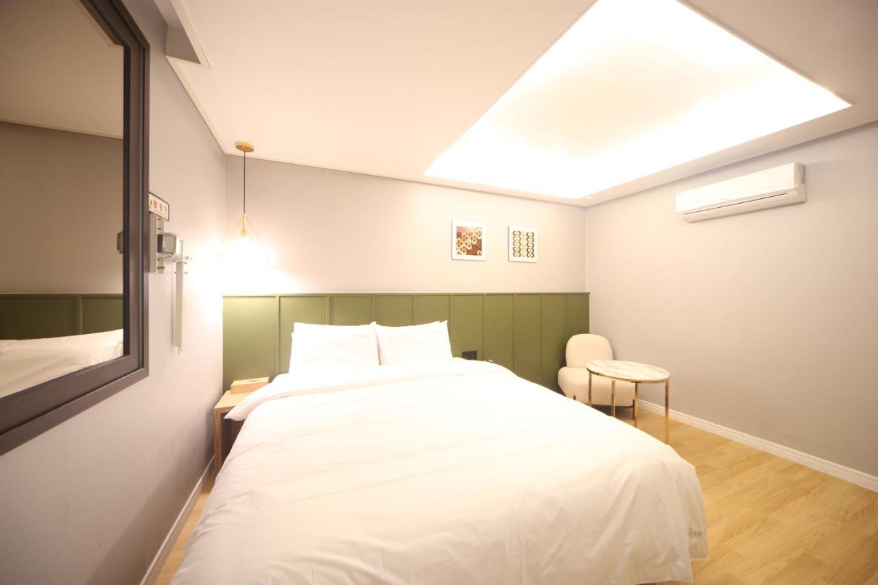 The Stone Bridge Hotel Sasang Busan Esterno foto